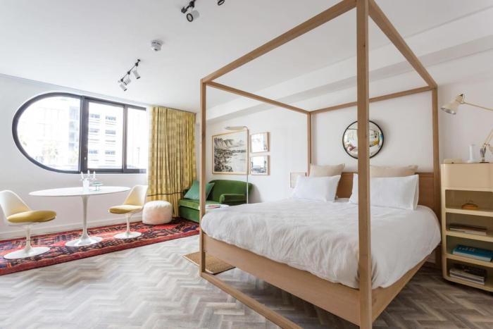 Mid Century Modern Central Upper City