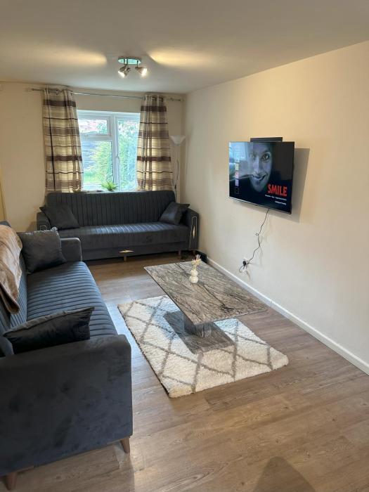 Eastpark 5 bdrms Walk to O2 Apollo and City