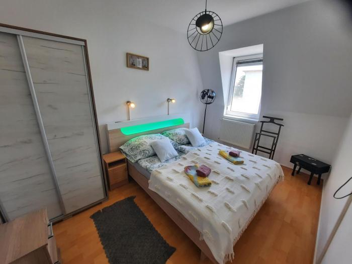Zöld Béka Apartmanok Kölcsey II