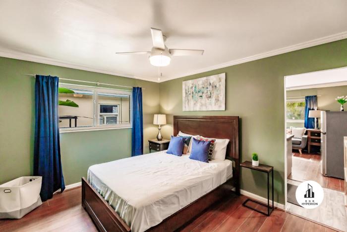 Uhost AI - Updated 1B1B Hideaway - Sleeps 3