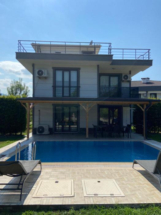 Gölyolu Villa Ay
