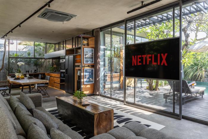 Luxury Industrial Villa with Sauna and Highend Amenities