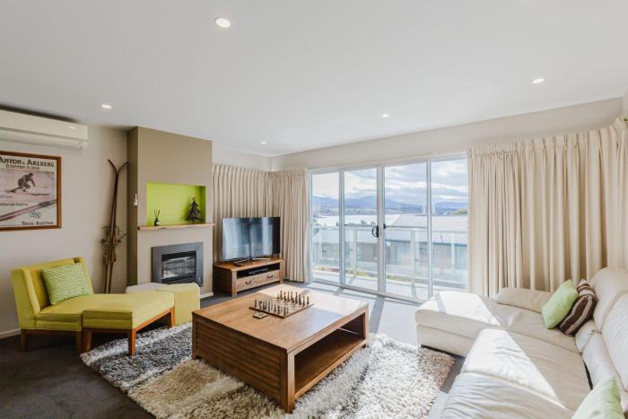 Grevillea 1 12 Poly Cow Lane