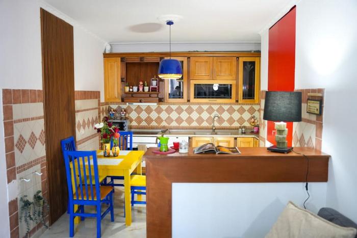 Nancy & Kira Cozy Apartment