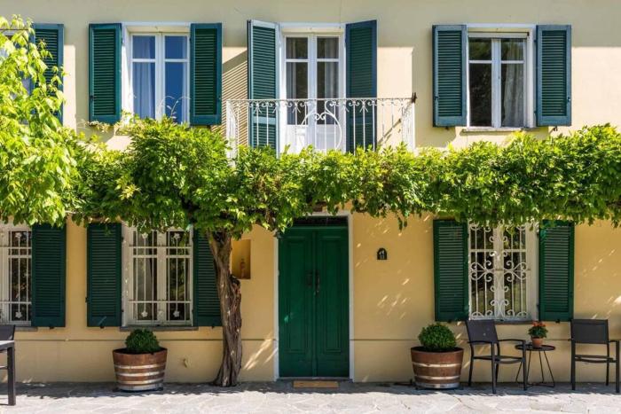 Luxe Villa,Ensuites & Private Vineyard Views