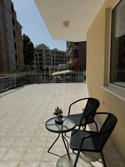 Апартамент Александър