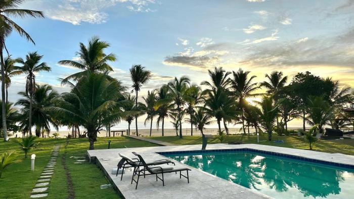 Casa frente ao Mar na Praia de Guaratiba