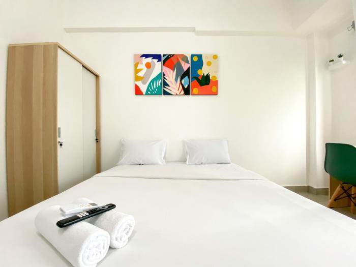 Comfy and Simply Look Studio Room Sayana Bekasi Apartment By Travelio