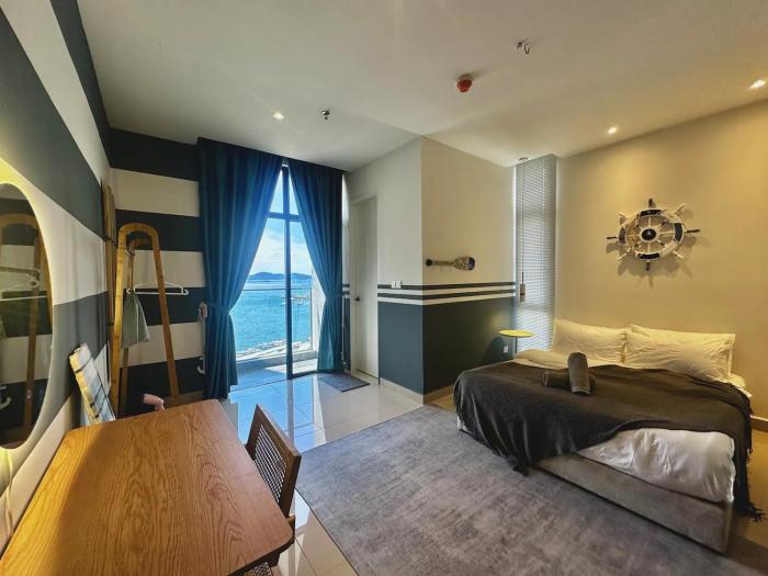The Shore by D Hannah Suite - Seaview