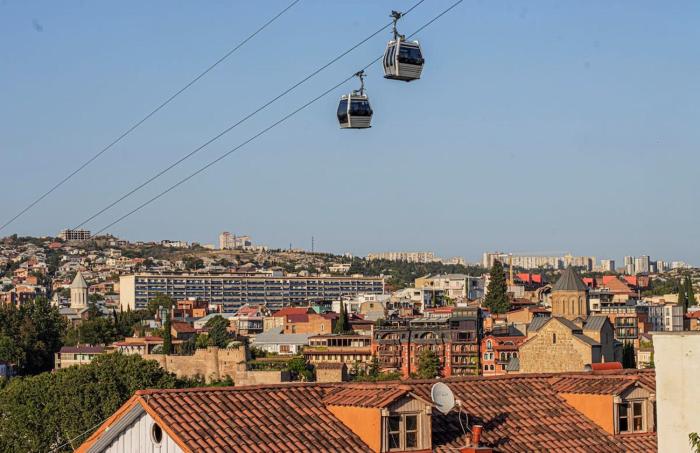 3BR Scenic Terrace Apt in Abanotubani - By Wehost