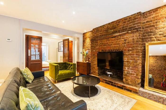 Stylishly large Camden apartment B1