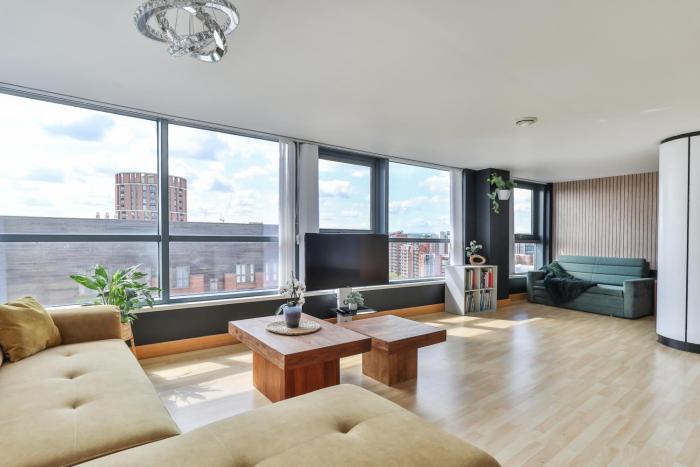 Large Central Penthouse in Leeds