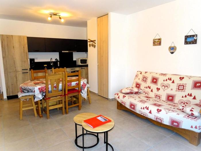 Appartement spacieux 42m², 1 chambre, balcon, centre station St Jean dAulps - FR-1-573-131