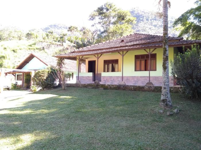 Casa beira rio entre Lumiar e São Pedro