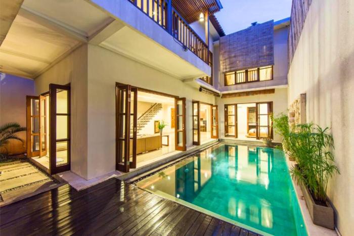 Entire 3 BR Private Pool Villa ZN106