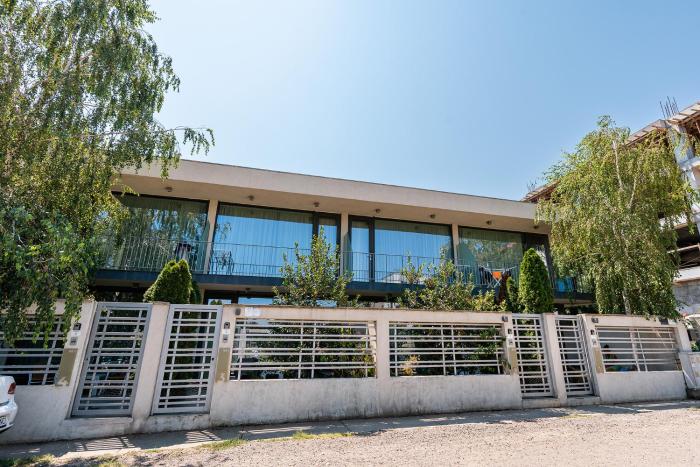 AIFEN Aparthotel - Apartamente pentru Toata Familia În Eforie Nord - cu Gradină Proprie, la 2 Pași de Plajă