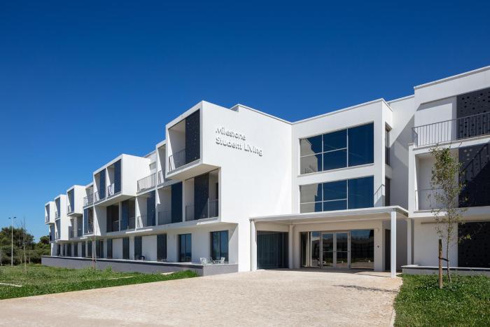 MILESTONE Carcavelos Nova by Tribera