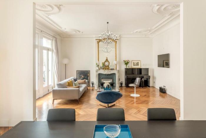Sumptuous apartment, St Germain des Près-Invalides