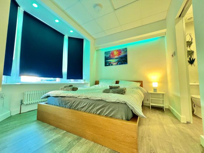 Lux Super King private Bath MediaCity, MUFC, Salford