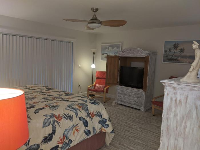 Beautiful 2bedr 2bathr villa with pool and jacuzzi, close to Siesta Key