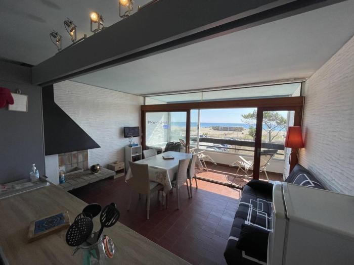 Saint-Cyprien : T2 confortable en bord de mer avec parking et animaux admis - FR-1-106-106