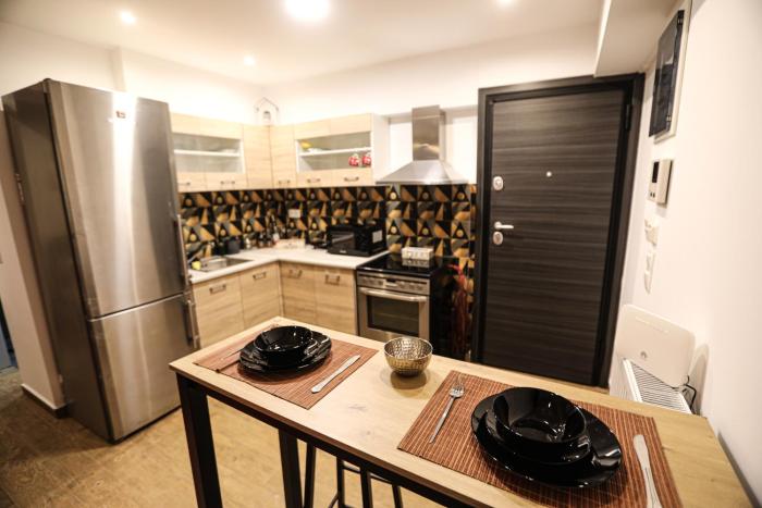 NEW COZY home ATHENS heart KYPSELI !