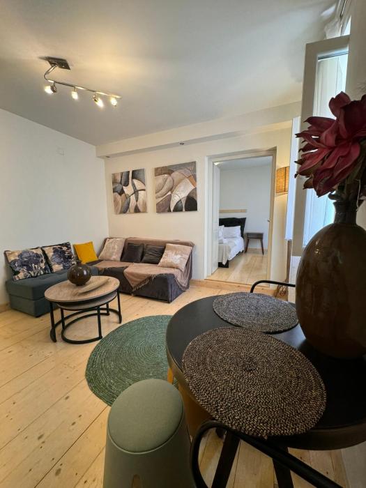 THE CENTRIC Apt by LOC HOSPITALITY