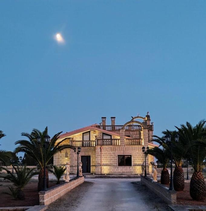 Castlehawk Resort