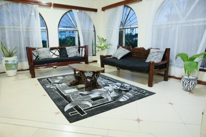 LN NYALI FULLy FURNISHED FOUR BEDROOM WITH SWIMMING