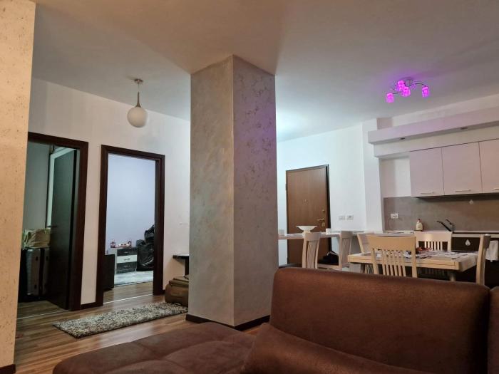 Apartament me qera