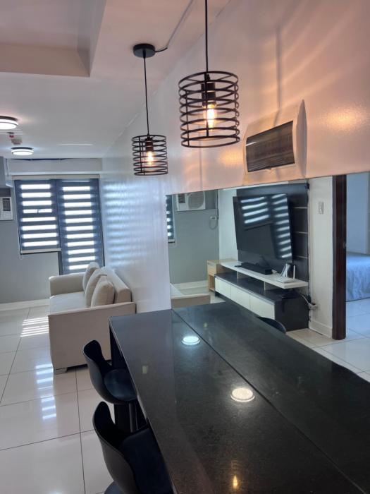 1 bedrm condo, Tower 2, Hor 101