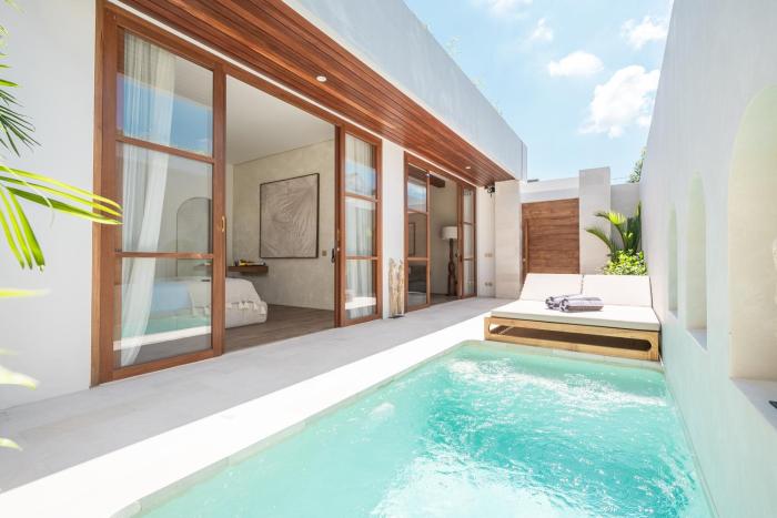 New Luxury Tropical Villa Canggu