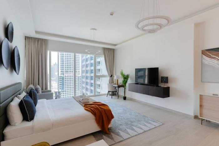 New building l Near Metro l Spacious lay out