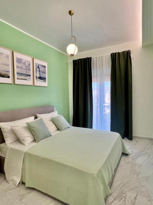 Milazzo Blu Fronte Spiaggia, Vista Eolie Verde