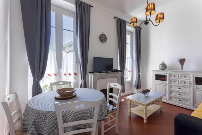 Couronne de Joséphine - 10 mn à pied du Palais et plages, charme et authenticité