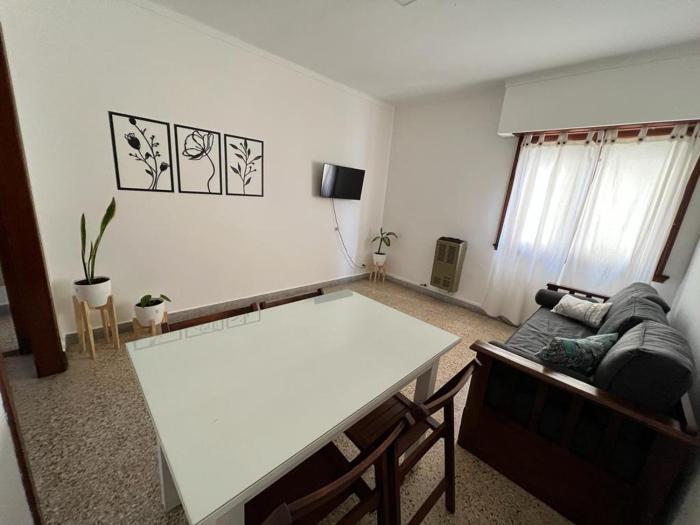 Alquilo departamento frente al mar