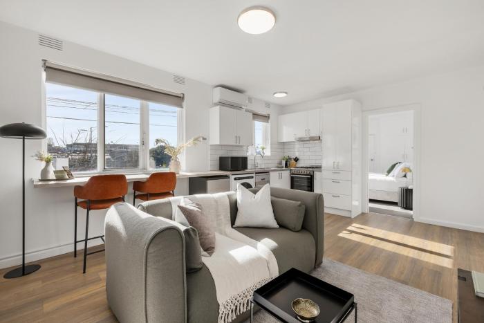 Windsor Apartments by Urban Rest