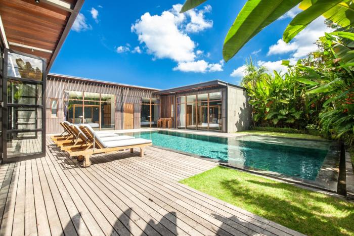 Brand New 5 Br Villa Enclosed Living Room Canggu