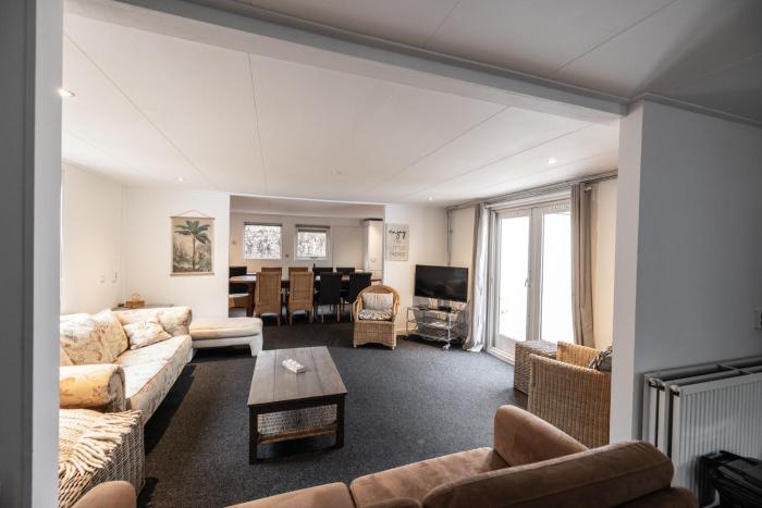 Familiehuis 20 - Gezellig, charmant & ruim voor 12 personen