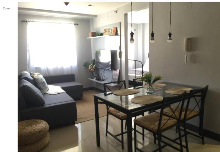 Spacious Rustic Condo in Resorts World across NAIA 3