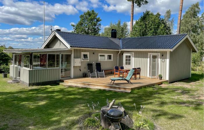 3 Bedroom Cozy Home In Jönköping