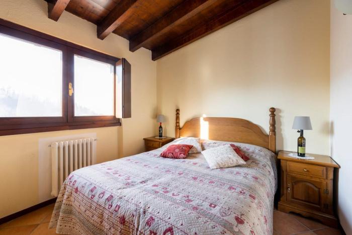 Charming House in Vesime with Shared Pool