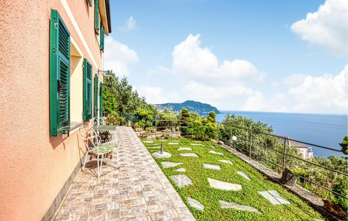 Amazing Home In Pieve Ligure