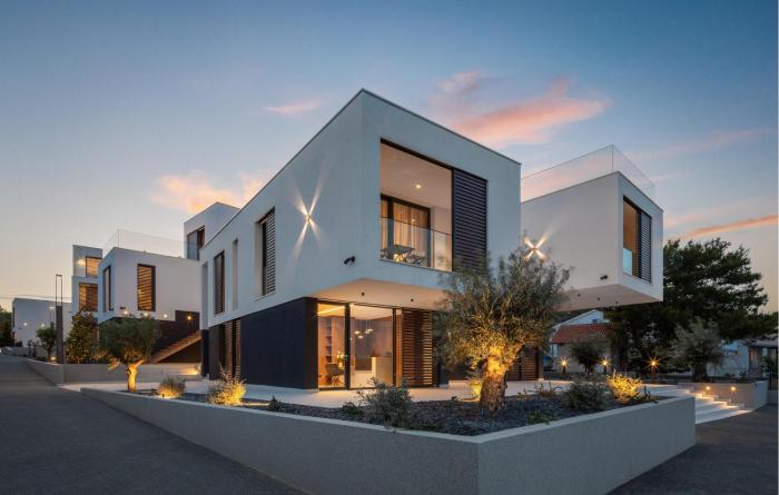 Stunning Apartment In Betina With Wifi