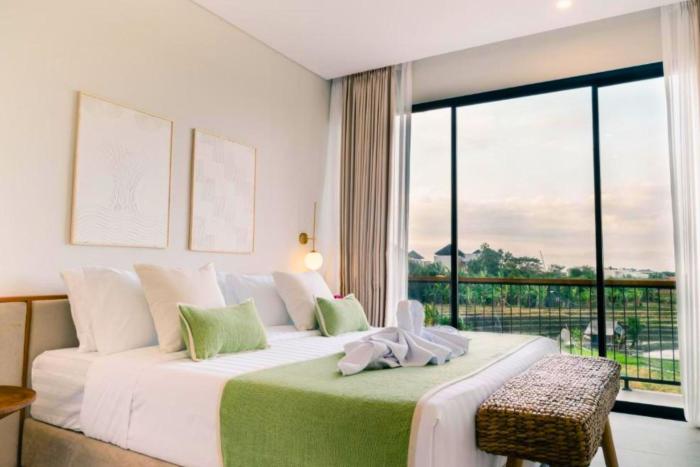 Mahavira 2 BR Private Pool Villa With Rice field View