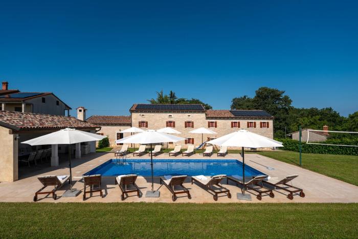 Villa Krculi by Briskva