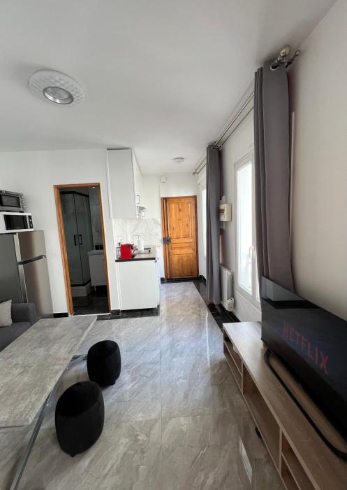 Paris 2024 Olympics 3-4 persons