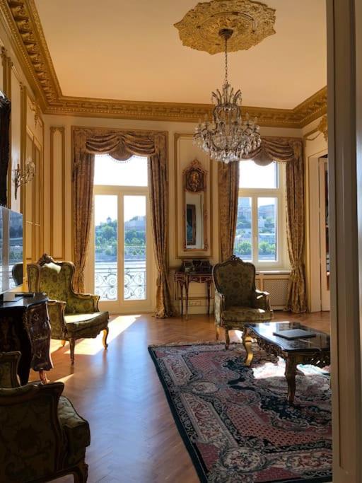 Baroque Danube Panorama Red