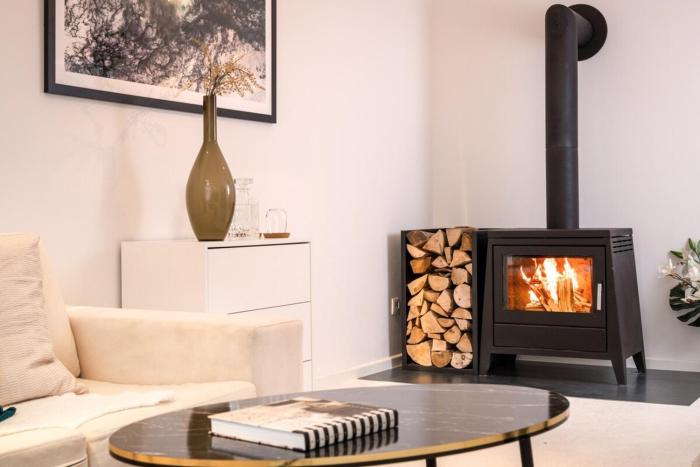 Central Home With Fireplace Near Underground