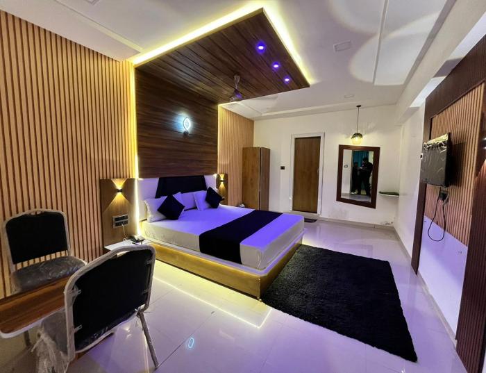 Hotel The Grand Near Maninagar Railway Station Ahmedabad